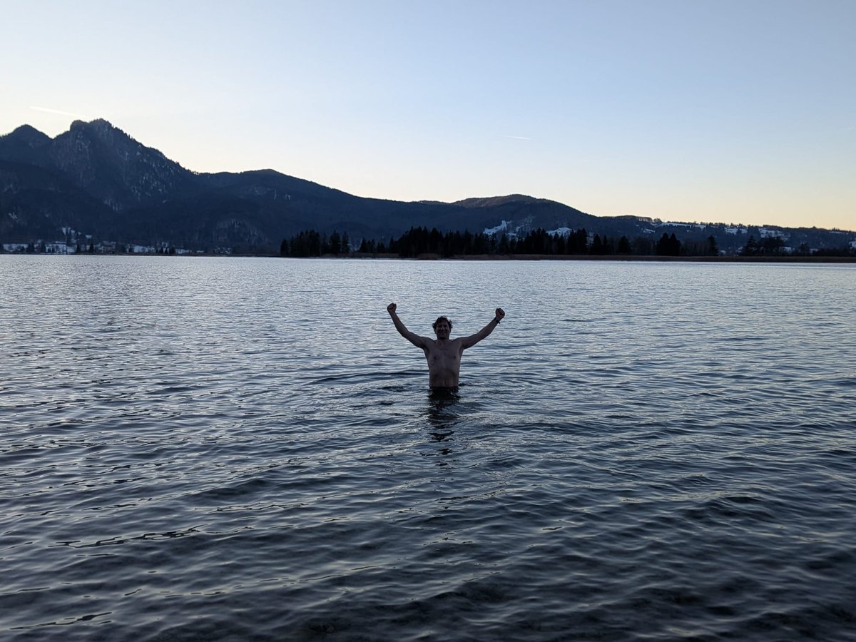 ruby_andreas's tweet photo. Skifahren, dann Eisbaden. Pures Leben. Bitcoin macht's möglich 😀💯🧡 https://t.co/1C3dBgnjO6