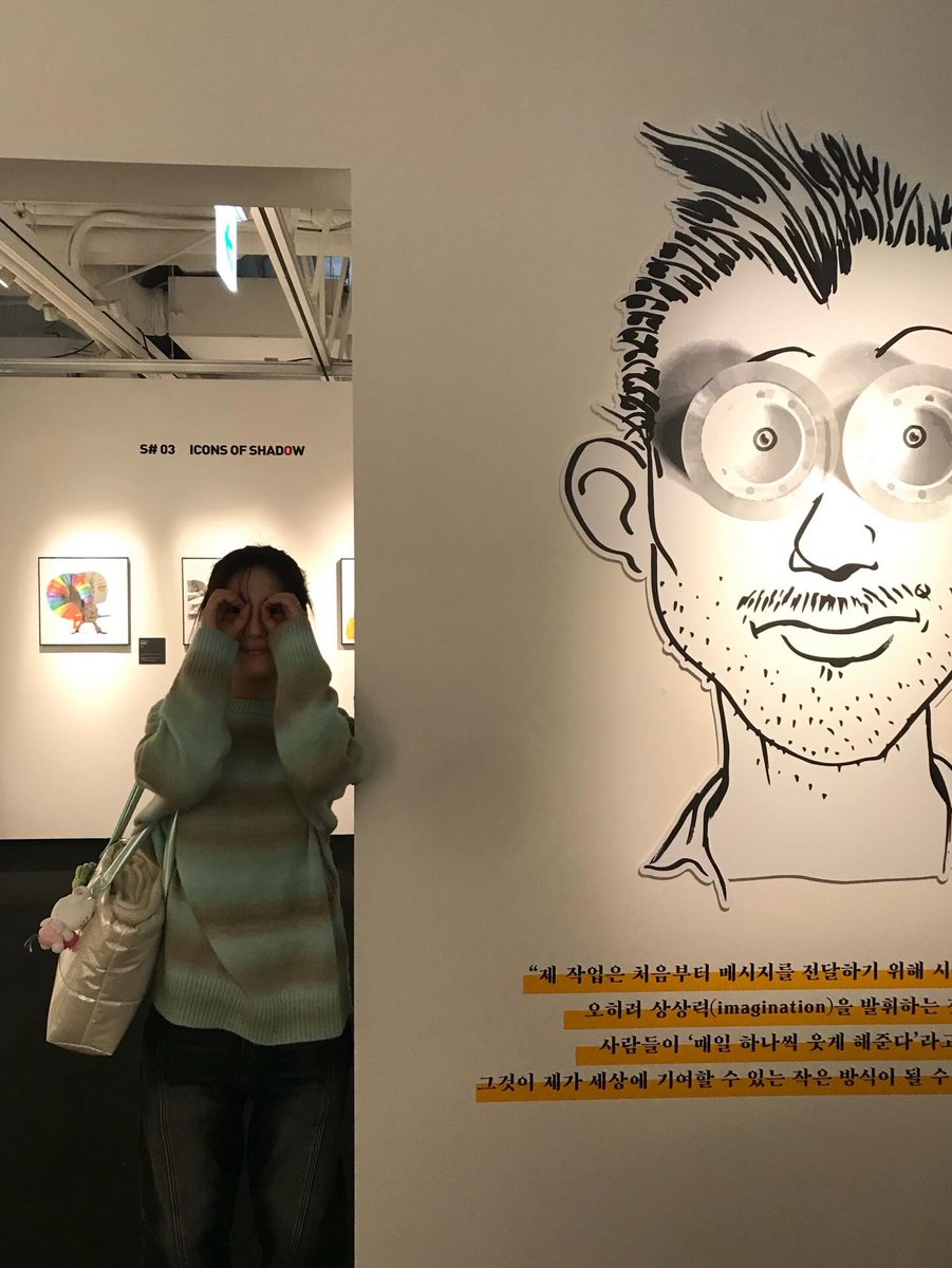 gwsnstagram's tweet image. [#SEOKYOUNG] 📸 seokyoungee post 

This person is a genius 🤔
The whole time I was looking at the exhibition, I was looking forward to his next work
I was like "How can he express this with this object?"
I learned a crazy sense of positivity. 🕶️⚡️

#공원소녀 #GWSN #서경 

(1/4)