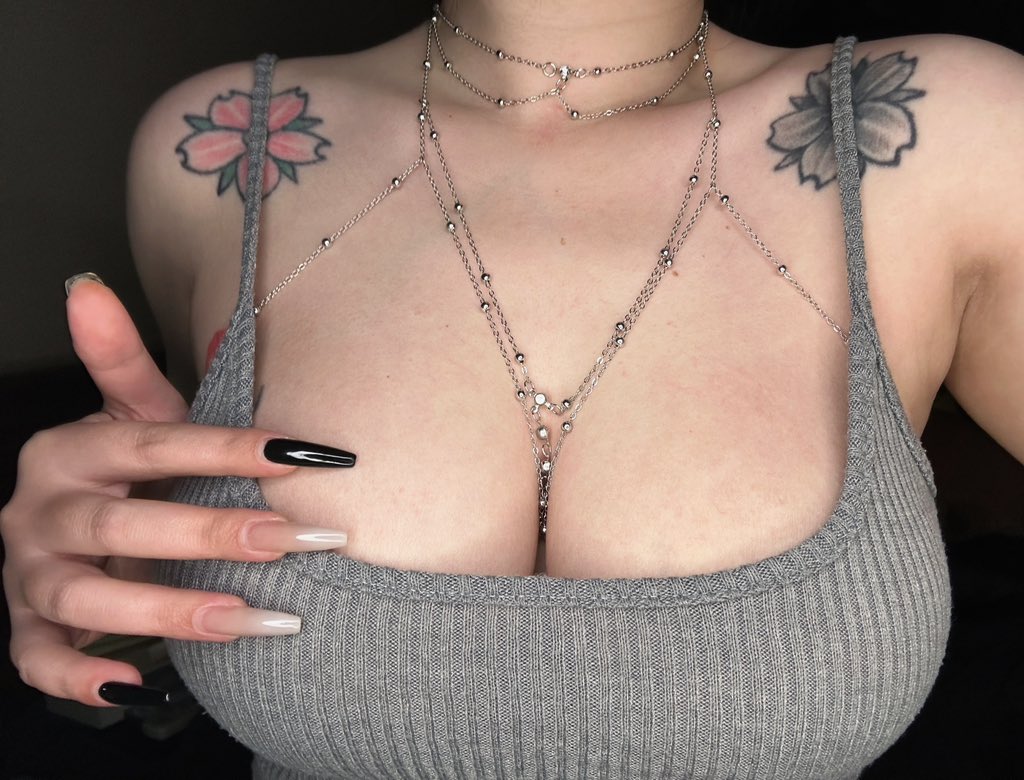 救护车 tweet media