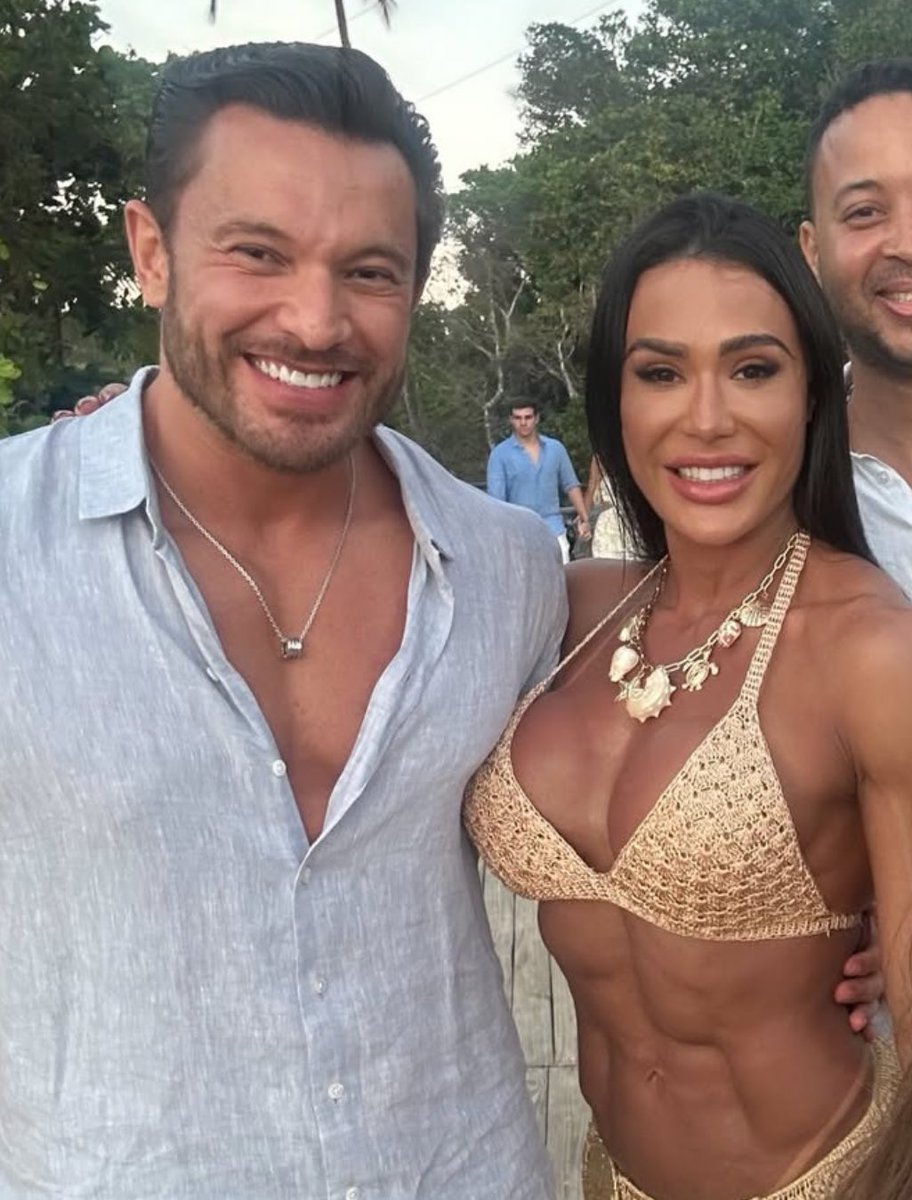 HumorQueCola's tweet image. 🚨 FAMOSOS: Gracyanne Barbosa confirma estar vivendo novo affair com Gabriel Cardoso.