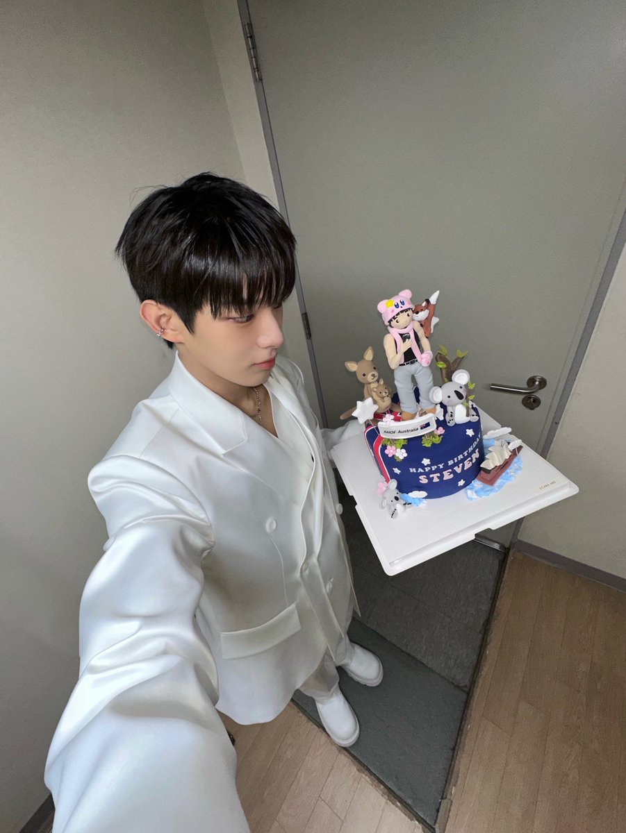 260105 | 01:06 KST [ 📝 #STEVEN wrote a post] 🦊: Big thanks to