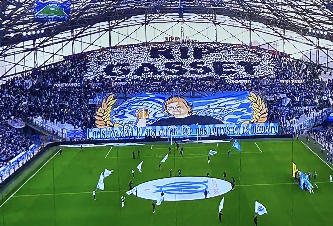 VGCU84's tweet image. #OMFCN Le stade Vélodrome a rendu dignement hommage à nos disparu-es, dommage que l’OM n’ait pas été à la hauteur de ce moment.