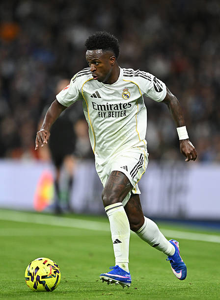 (fan) REAL MADRID FANS 🤍 tweet media