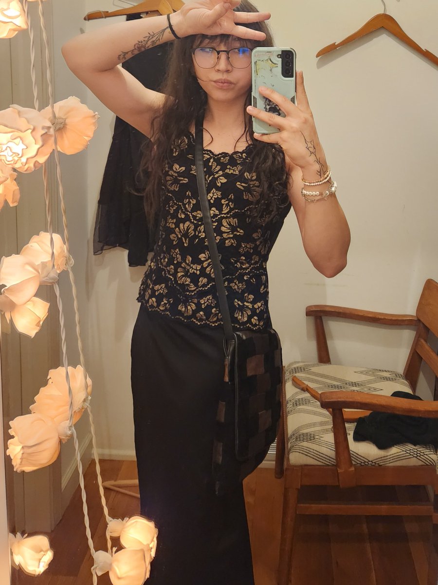 S3raphim_zip's tweet photo. how do I look? https://t.co/wOrjpNsGcW