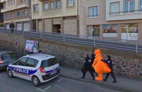 Exclu : la police française exfiltre le « gendarme du monde »...