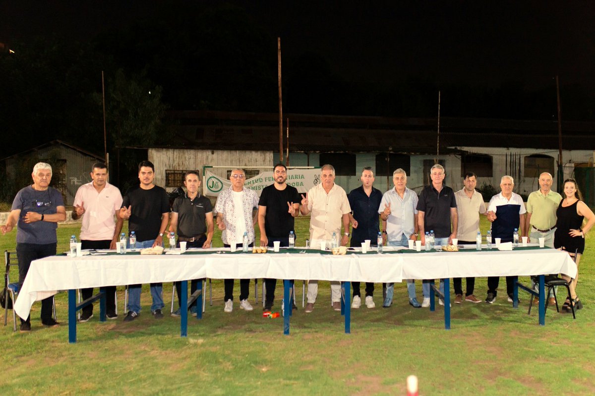 masteruf's tweet photo. Inicio de año 2026 de la Unión Ferroviaria ✨
Con la presencia de Carlos Marquez  directivo Nacional.
 "CHIKY" Pablo Perez Secretario General de la  Córdoba Centro y Rodrigo Marquez  Secretario General Secc Mediterránea .
Unidos y Organizados construyendo historia!
🚝🇦🇷🇦🇷🇦🇷 https://t.co/95eDJ6PF1O