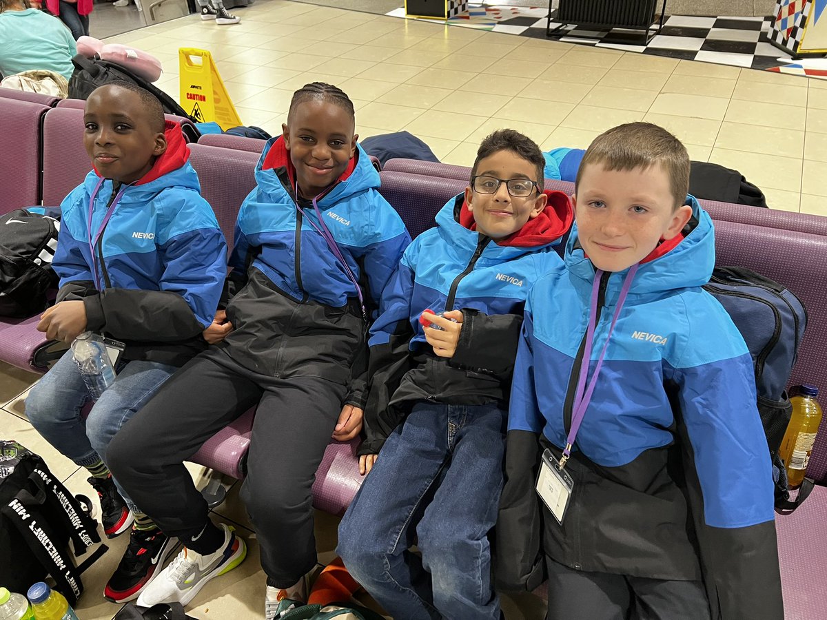 NewParkPrimary's tweet photo. Ciao from Milan! After a delayed flight, we’re finally on our way to Bormio. Children have been absolute superstars! 🌟 https://t.co/GsdQdIG7t3