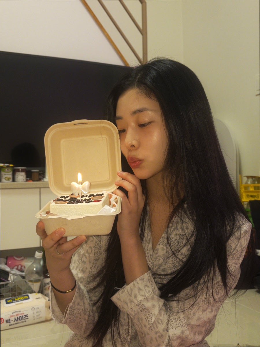 SupportGWSN's tweet image. 🌳 BLOG 🌳 
260104 - #MINJU  

Minju has posted a new blog! 

Read it here:

🔗 m.blog.naver.com/imminju-/22413…

#공원소녀 #GWSN #GirlsinthePark #公園少女 #公园少女 @official_GWSN #민주 #ミンジュ #敏周