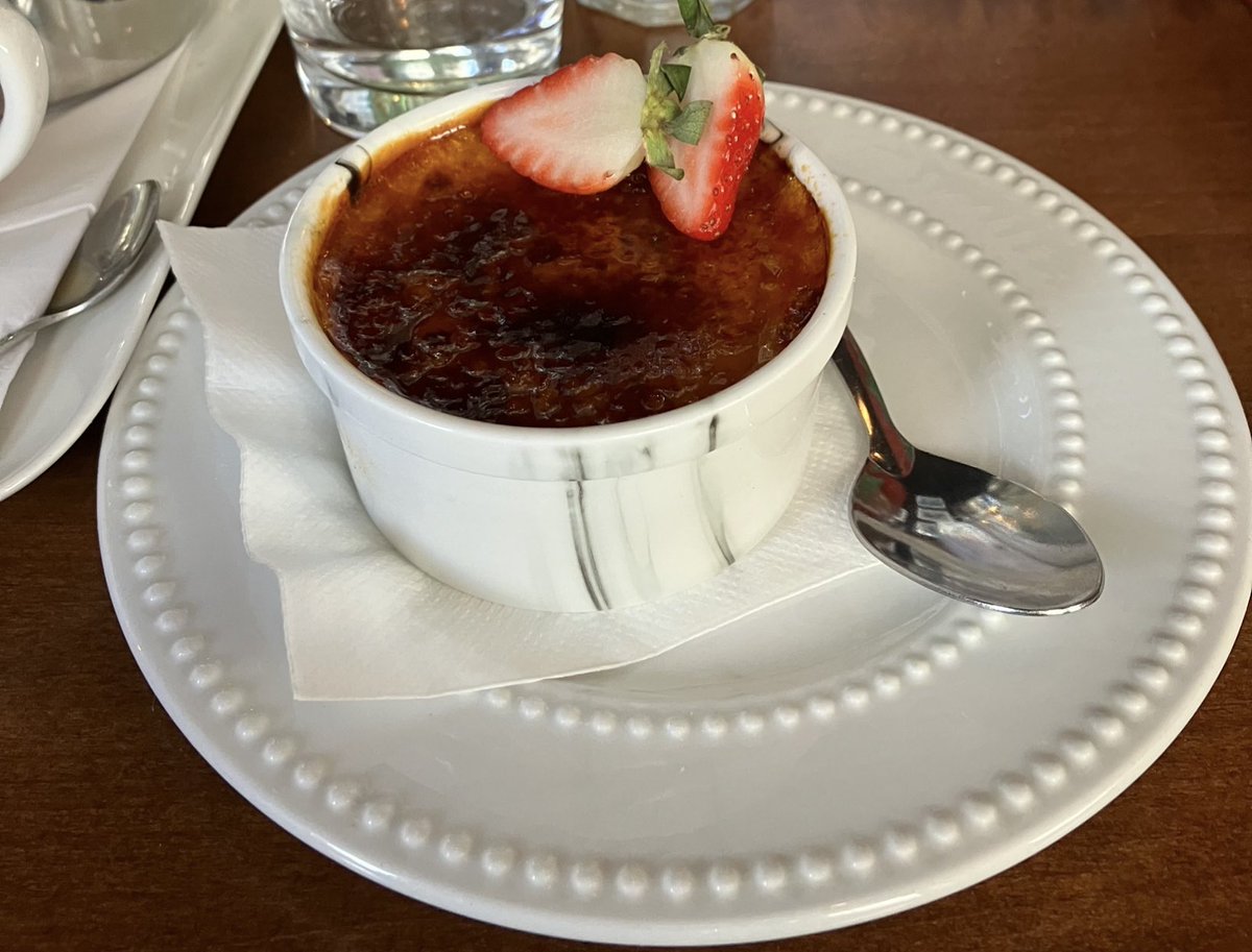 Visit  Downtown Orangeville for the many shops and delish restaurants . Barley Vine Rail Co. BVR Classic burger and yummy duck fat fries is a popular item on the menu. Crème brûlée is a tasty treat for dessert. 
#Burgers #DowntownOrangeville #LoveOrangeville #OrangevilleTourism