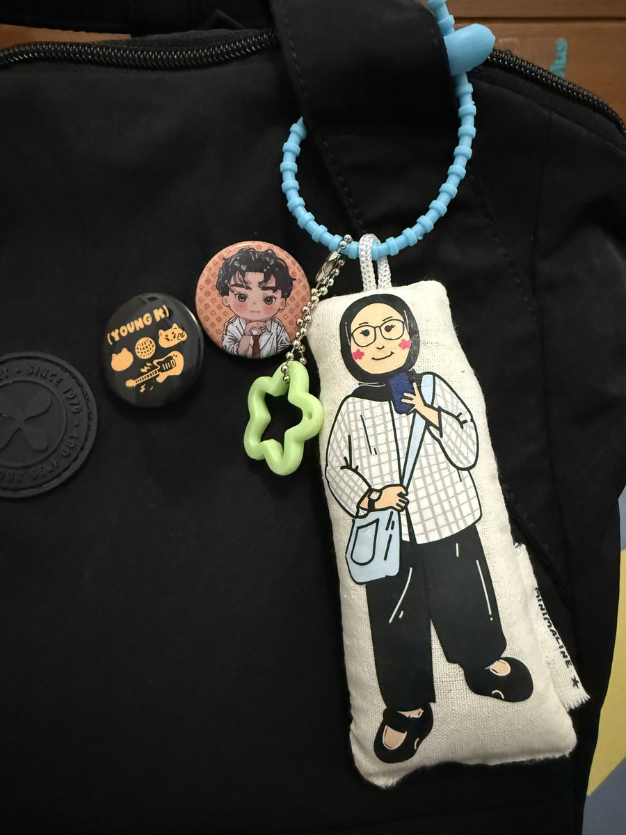 Thanks <a href="/kedaisix/">kedaisix 🍥</a> for the unique, anti-mainstream bag charm🤭🫶