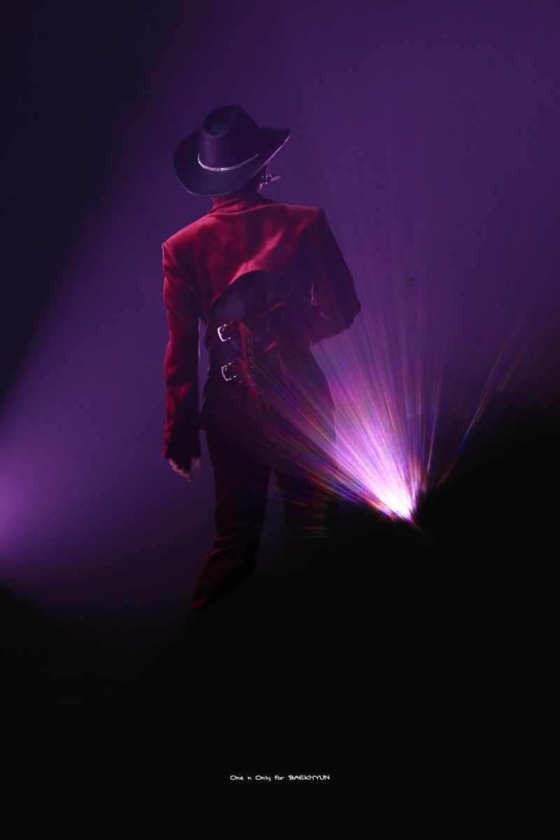 260104 Reverie dot in Seoul

#백현 #BAEKHYUN  #ベッキョン #伯贤