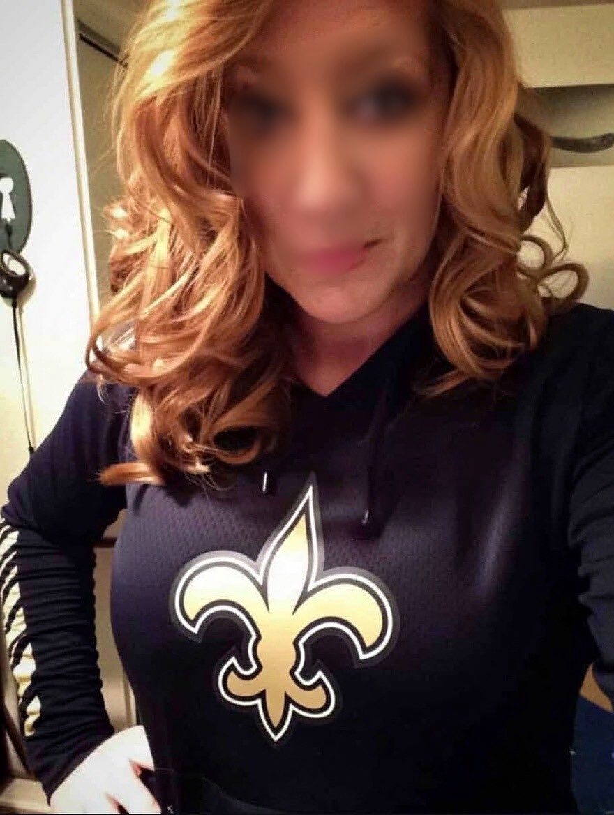 Bayou_Belle_'s tweet image. Not feeling the best, but still ready to show love to my New Orleans Saints ⚜️🤗 Last game, let’s make it count!!
