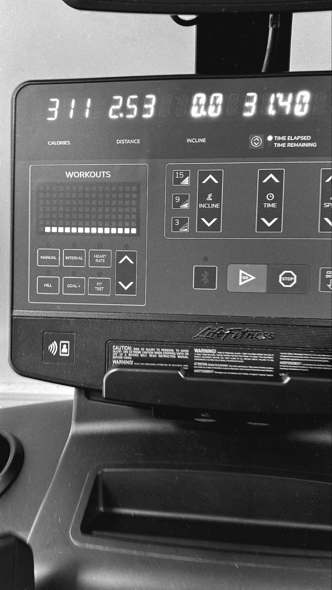 🫀Heart Health – Treadmill Work

➡️ 2 x 0.50 mi @ 9:29/mi pace (2:00 rest between)

➡️ 3 x 0.25 mi @ 9:29/mi pace (1:30 rest between)

➡️ 2 x 0.12 mi @ 9:29/mi pace (1:00 rest between)
