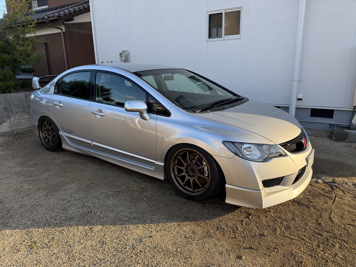 kiiroicopen57's tweet photo. 僕の車かっこええ https://t.co/TvAOsjGNft
