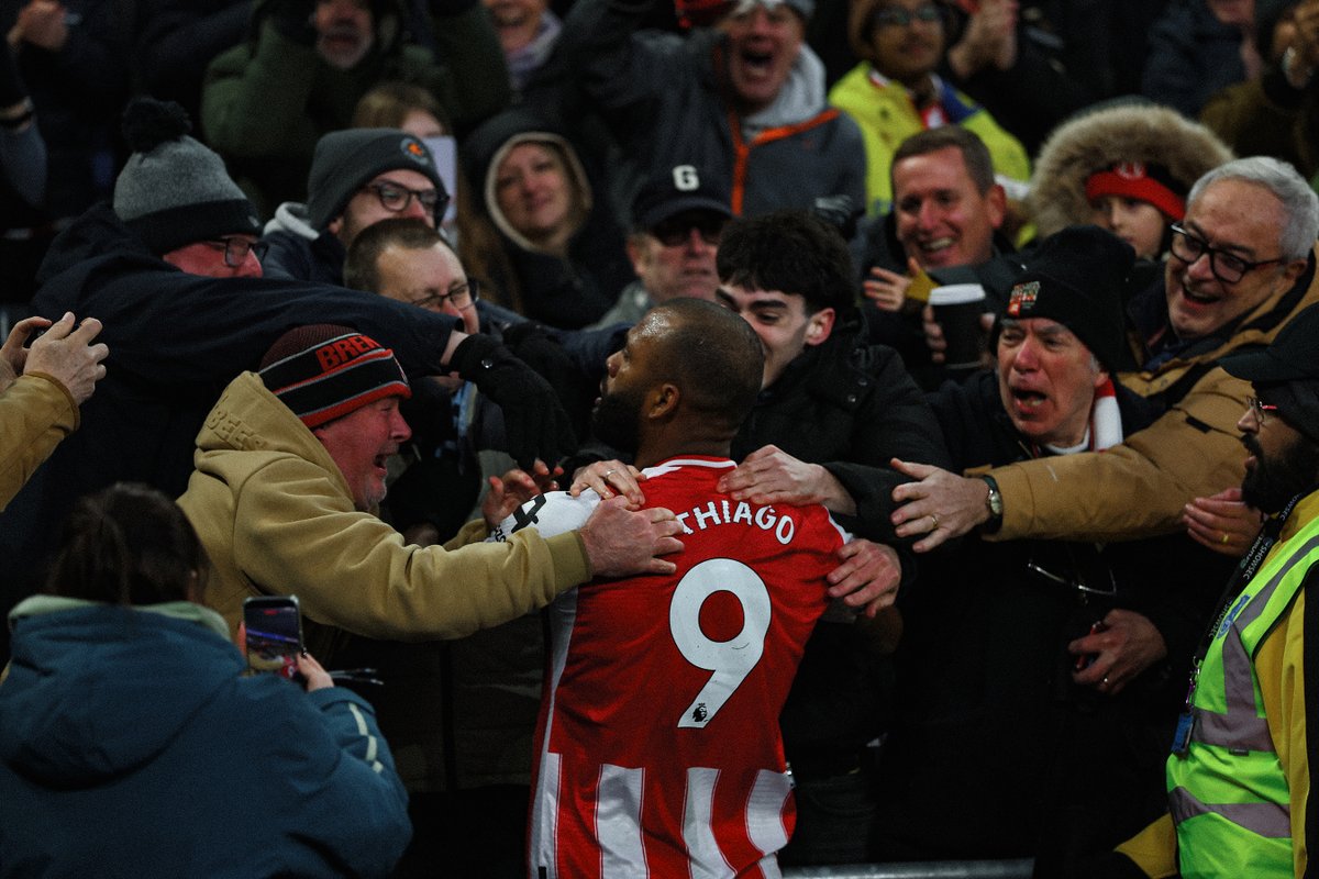 Among his people ❤️🐝