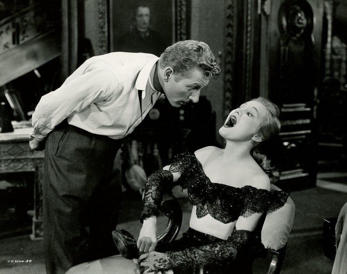 HazelFlagg tweet media