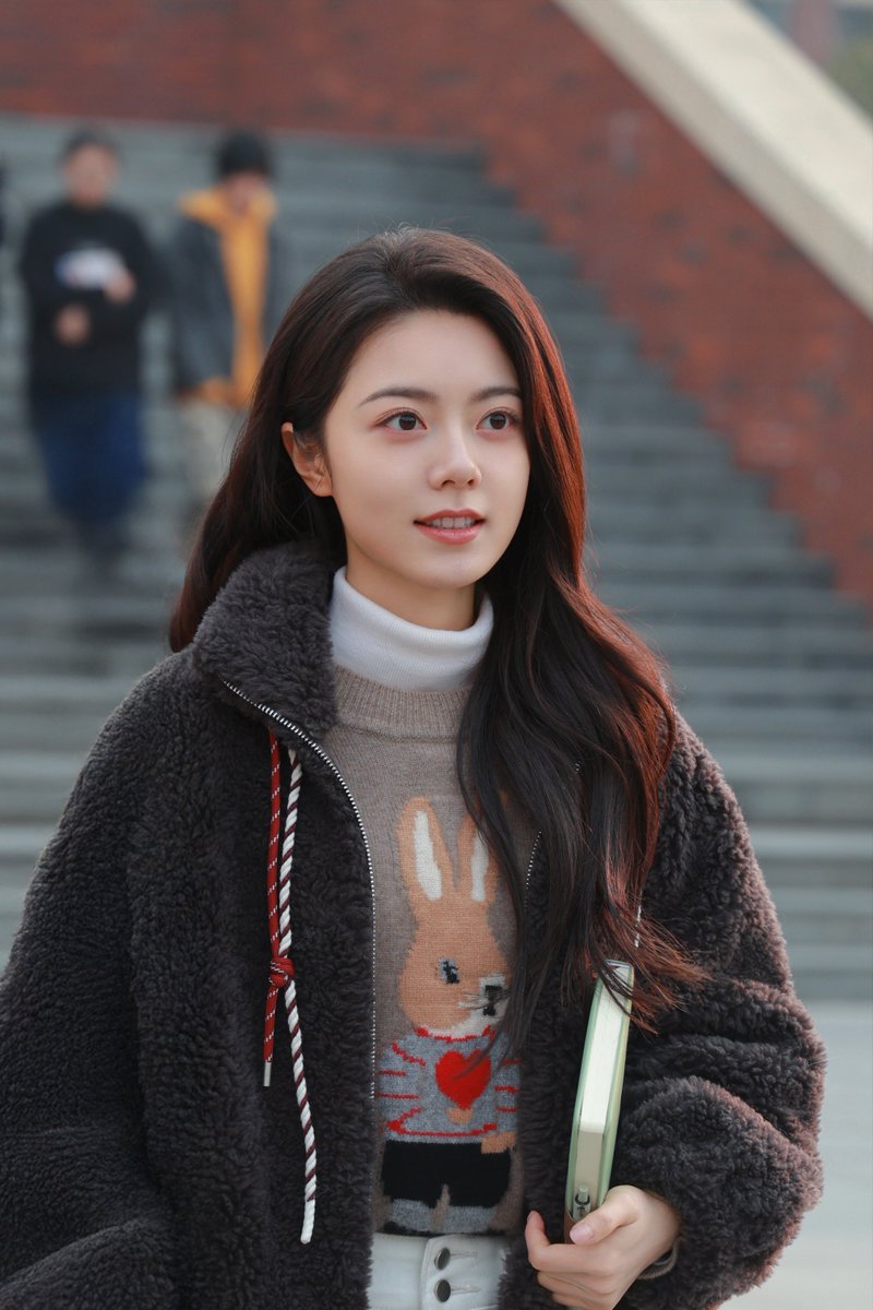 C_EntWomen's tweet photo. #ShineOnMe sets a new record, becoming the modern idol drama with the highest heat index on Tencent Video since 2024, surpassing 30000 and entering Tencent Video’s hit drama club.
#ZhaoJinmai’s Nie Xiguang also exceeded 100 million character popularity, making her the first actress born after 2000 to reach this milestone on the platform 👏