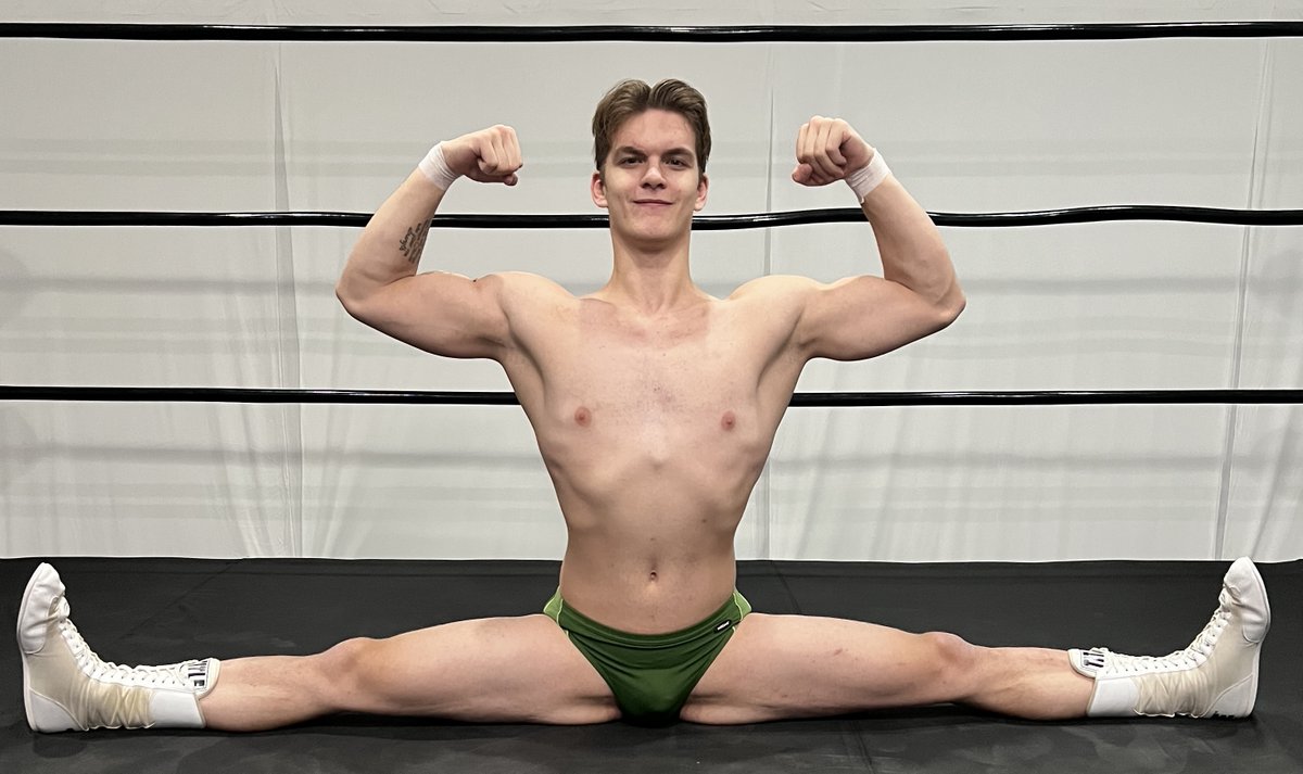 MuscleboyWrestl's tweet photo. FOLLOW @Wrestlestuds for HOT updates and check out their NEW catalog! https://t.co/hNoYsitsjh