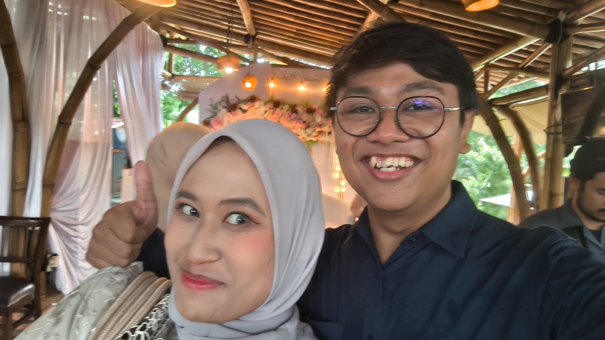 Nisara08's tweet photo. Gak kerasa udah masuk bulan ke-8 bareng kamu. Gak pernah nyangka perjalanannya bakal sejauh ini sampai aku bener-bener kenal 'dunia' kamu yang sebenarnya.
​Kadang emang ada rasa pengen pacaran mewah kayak orang-orang di IG, tapi setelah ngelewatin banyak hal bareng kamu. https://t.co/uHHBJRnmmR
