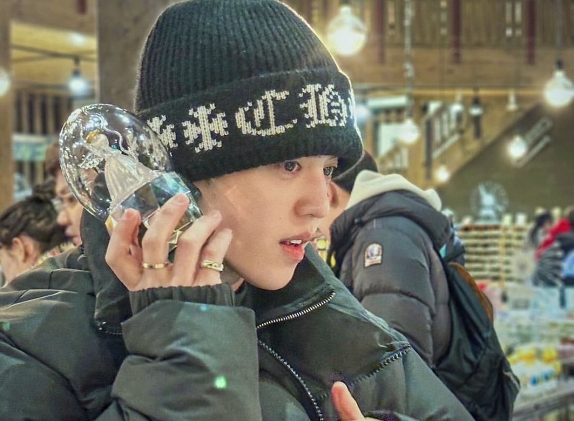 𝘮𝘢𝘩𝘰 tweet media