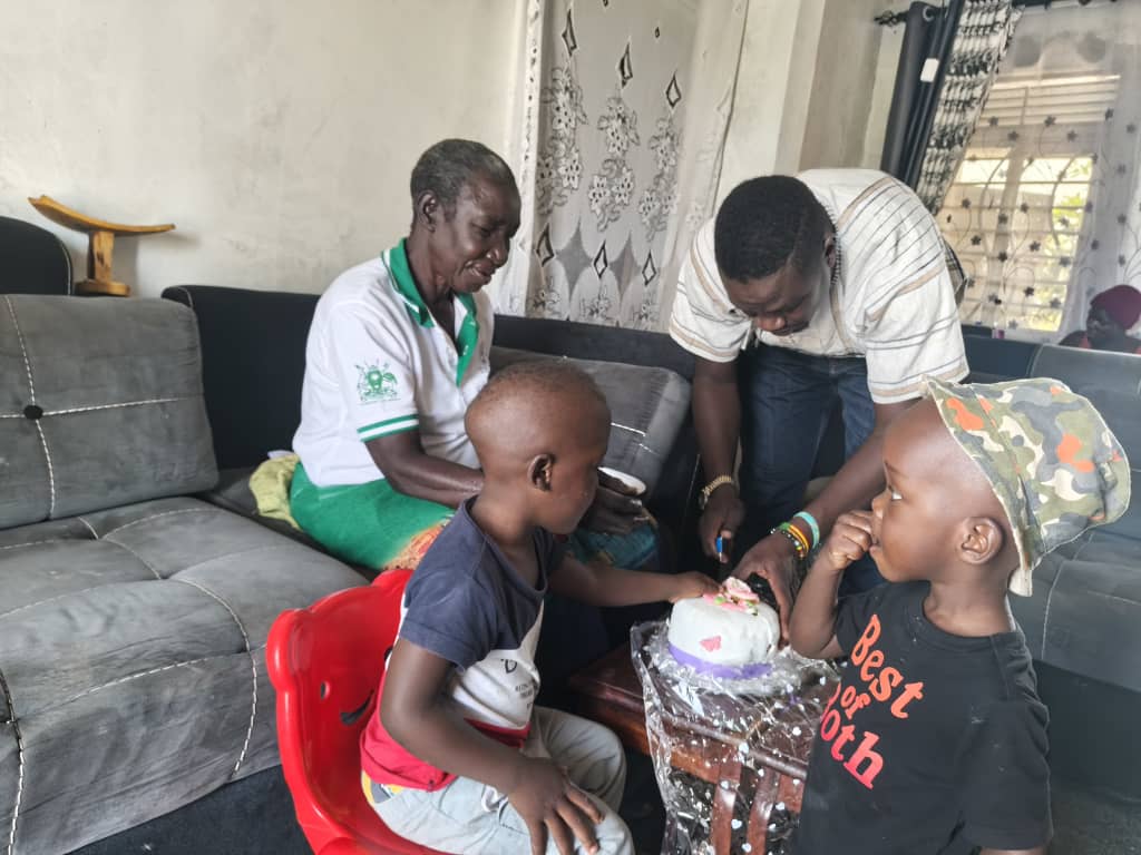 opingopiandy's tweet photo. It's a double blessing in this new year as my mother makes 70 years. My boys and I had to cut a cake to celebrate her. Happy birthday Mama. May Almighty Allah's favors be upon you. https://t.co/VgFjQRXadv