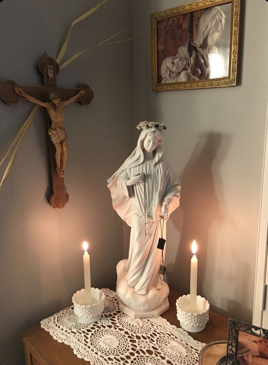 Faithful2Pray's tweet photo. If you’re seeing this, I prayed a rosary for you.
God bless you all🙏🏻 https://t.co/SdkZKfZfN6