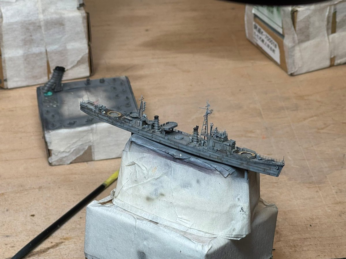 SHOKAKU_NANODAA's tweet photo. Outfitting and initial weathering.
#scalemodel #艦船模型 #700艦船 #700スケモ #700scale #IJN #modelship #modelshipbuilding #scalemodelling #shipmodel #shipmodeling https://t.co/RRrT0shbol