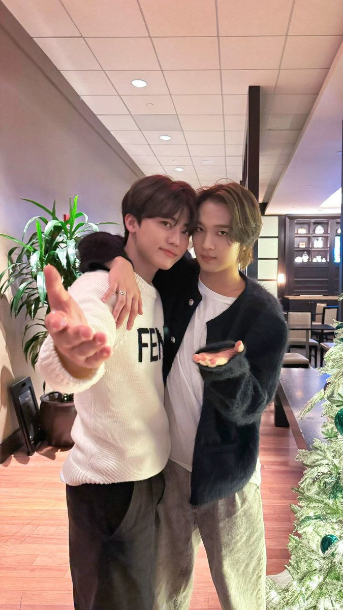 재민아동혁아 오늘도 잘자 🩶🩶🩶