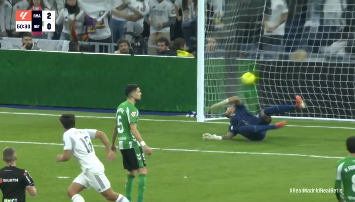 Goooooooaaaaaaaalllll Goooooooaaaaaaaalllll Goooooooaaaaaaaalllll  Goooooooaaaaaaaalllll Goooooooaaaaaaaalllll Goooooooaaaaaaaalllll Gonzalo  Garcia makes the double after a golazo a la James Rodriguez scored in that  2014 WC. Who remembers that goal? 2-0 now, image size:1200x681