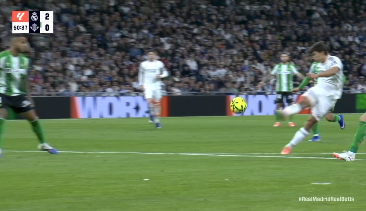 Goooooooaaaaaaaalllll Goooooooaaaaaaaalllll Goooooooaaaaaaaalllll  Goooooooaaaaaaaalllll Goooooooaaaaaaaalllll Goooooooaaaaaaaalllll Gonzalo  Garcia makes the double after a golazo a la James Rodriguez scored in that  2014 WC. Who remembers that goal? 2-0 now, image size:1199x690
