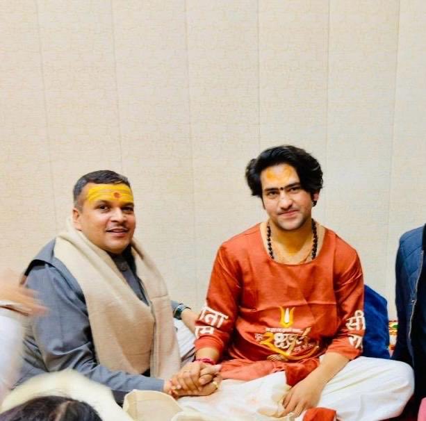 पूज्य बागेश्वर धाम सरकार के साथ आत्मीयता से भेंट मिलन समारोह में उपस्थित होने का अवसर संन्यासी बाबा की जय हो