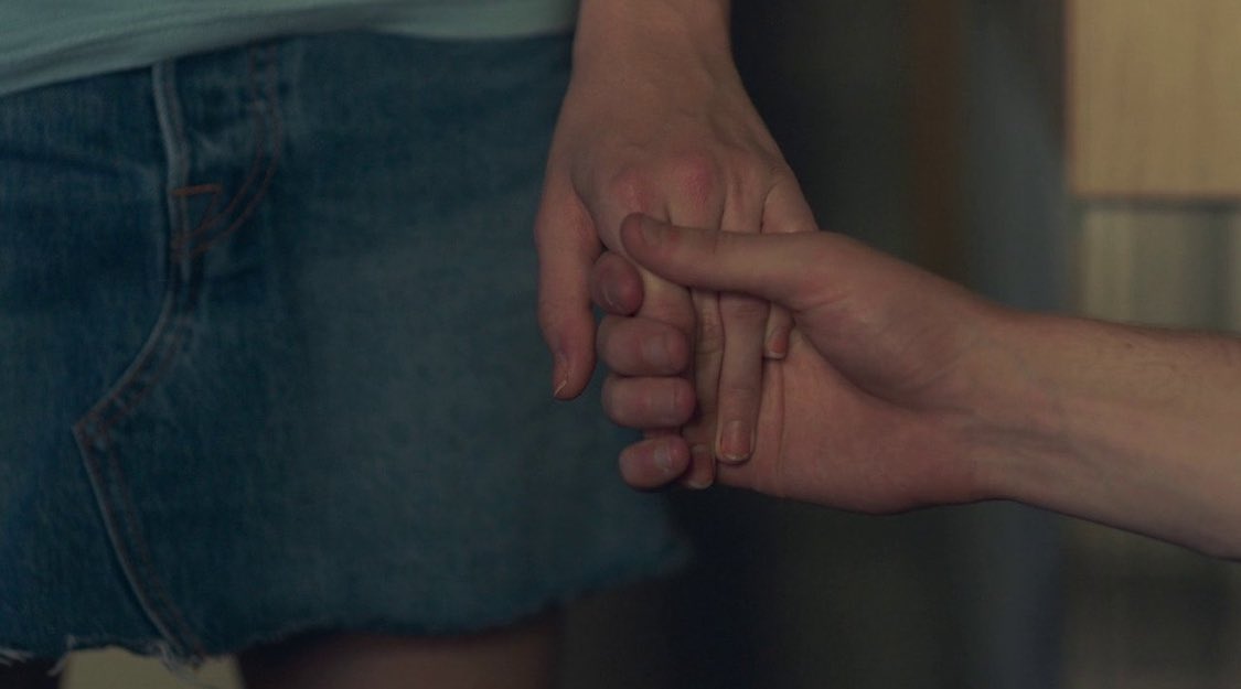 l1icy's tweet image. Normal people 2020