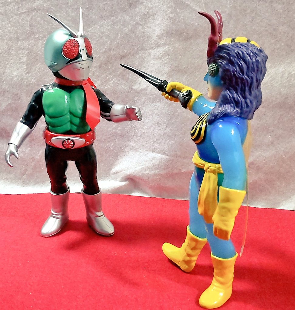 RT @mechersyumitto: 新年迎えての最初の投稿は、メディコムトイさんの