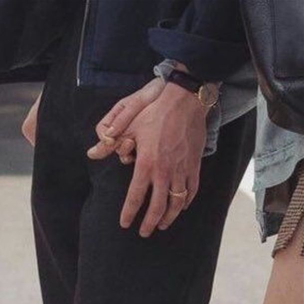 bow_t1e_is_cool's tweet image. ⠀

                   — ʟᴇᴛ ᴍᴇ sᴇᴇ ʏᴏᴜ ᴀɢᴀɪɴ. 
                         ᵃⁿᵈ ᶠᵃˡˡ ⁱⁿ ˡᵒᵛᵉ ᵃᵍᵃⁱⁿ ᵃⁿᵈ ᵃᵍᵃⁱⁿ

 ⠀