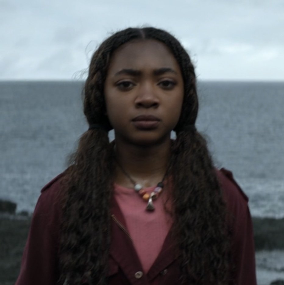 heroipercy's tweet photo. Vendo essas cenas da ilha da sereia eu só conseguir pensar: LEAH TU É FODA!!!! ela disse que foi a cena mais difícil pra ela na temporada, muita água e ela tava congelando, além de chorar de estresse

E mesmo assim a cena ficou incrível, ela conseguiu transparecer tudo que eu imaginei que a Annabeth transpareceria nessa cena. Se mostrou completamente vulnerável 🥹
