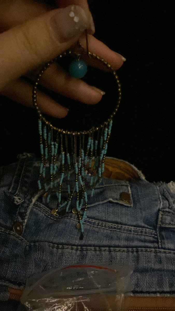 bit pazarindan ciftini 10 tlye aldim bir dahaki halloween neytri cosplay gelir o zaman