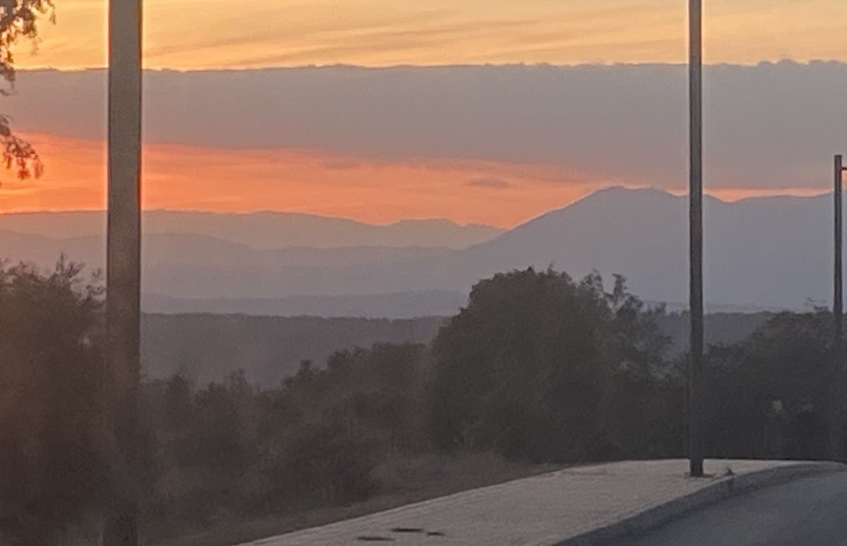 Atardece, que no es poco.
Mañana será otro día…