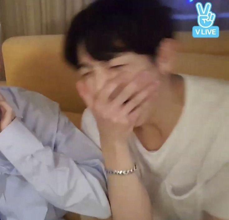 jiminhoneybts2's tweet photo. Ya no tengo 3 meses para conseguir dinero ,ahora tengo 10 días jajajaj vete alv https://t.co/Uus0XDbXoC