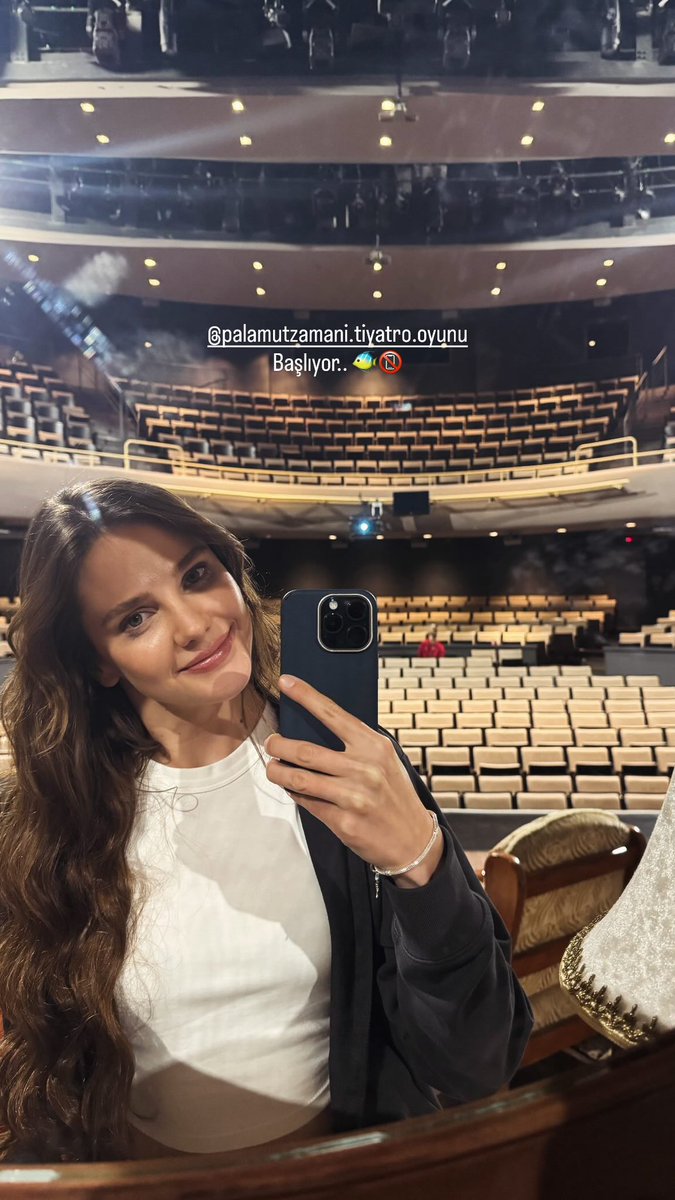 📸| #AlinaBoz instagram hikayesinde yeni bir fotoğraf paylaştı ✨

#PalamutZamanı