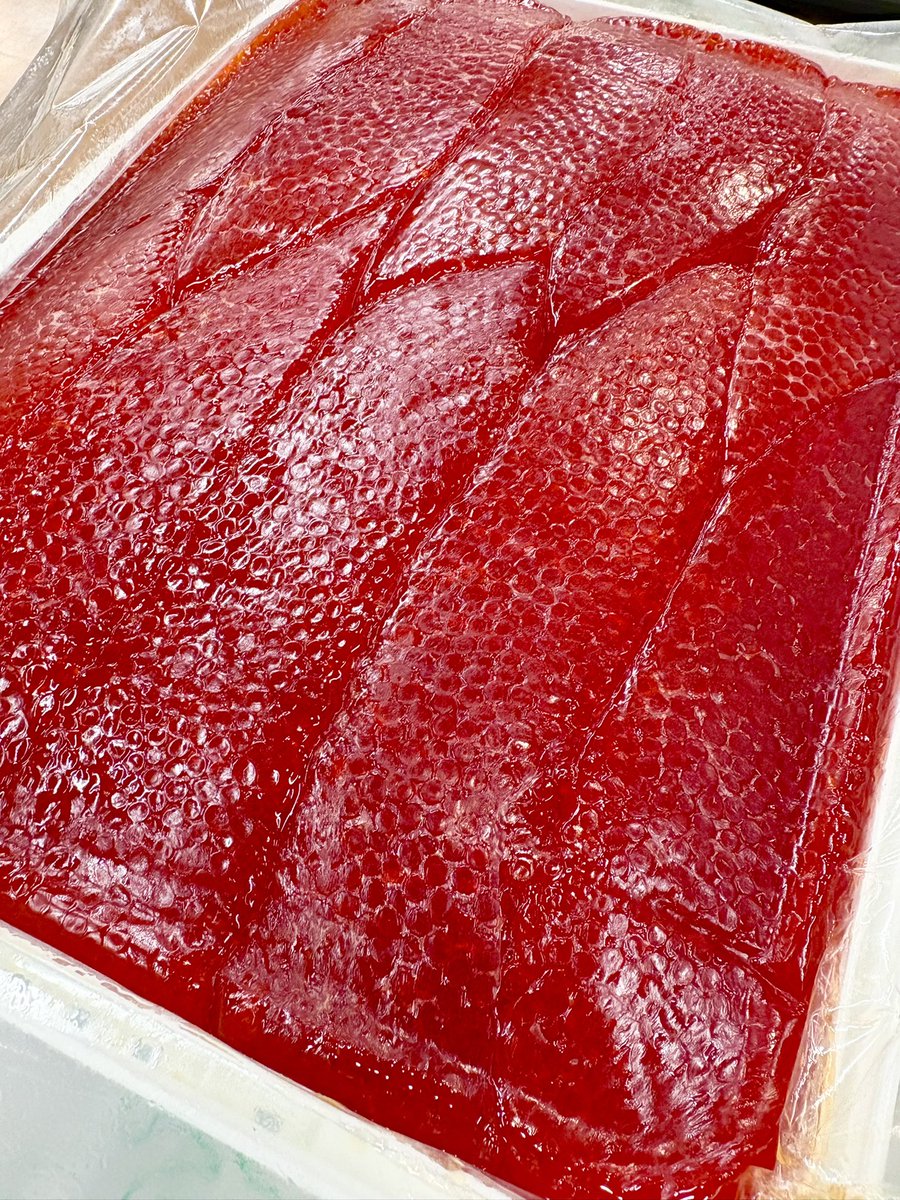 おはようございます！
八戸市魚菜小売市場内工藤商店です🐟

当店は本日から営業です！
本年も小売、宅急便での発送を重点的に尽力したいと考えております。
今年もよろしくお願いいたします。

#工藤商店　#青森県　#八戸市　#八戸市魚菜小売市場　#陸奥湊　#デンマーク産甘塩筋子　#魚卵