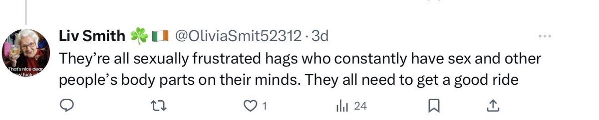 ToeBeans01's tweet photo. @cph_milano @livysmith99 @XOQueenEsther Bugger.😂
She didn’t like me pointing out how stupid she is…she’s always talking about Big Willy.😂 https://t.co/dHCCdr0baw