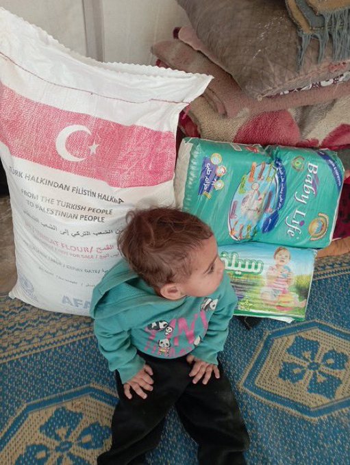 BIG__Brother7's tweet image. DESPITE CONSTANT POSTING THIS CAMPAIGN HASN'T RECEIVED A SINGLE DONATION IN OVER 4 DAYS.

@amanilove1825 is not only helping her family with this campaign but several other families as well... all relying on this lifeline.

Please donate &amp;amp; share🙏🏻
chuffed.org/project/125886…