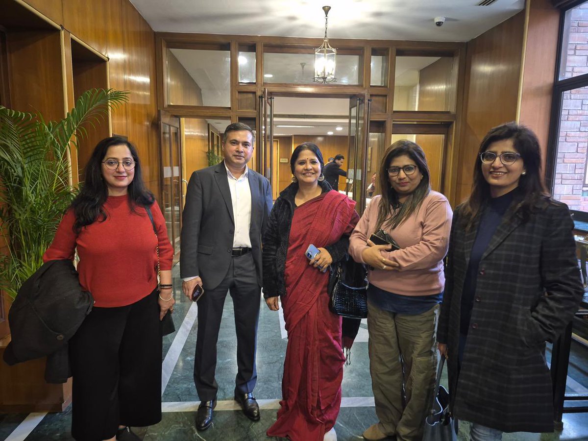 anita_choudaary's tweet photo. What a wonderful Day it was, thank you to @sunilsinghceo , it was informative interaction with delicious food . 
@CMOChhatisgadh https://t.co/nDxWDKji8S