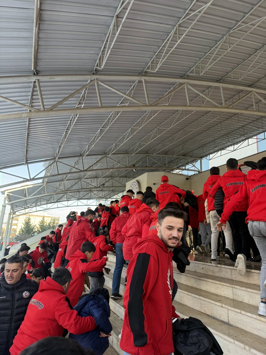 BU KARDA, BU KIŞTA
FORZANTEP YİNE BURADA!

04.01.2026 | Gaziantep Basketbol’umuz - Balıkesir BŞB

#ForzAntepGrubu