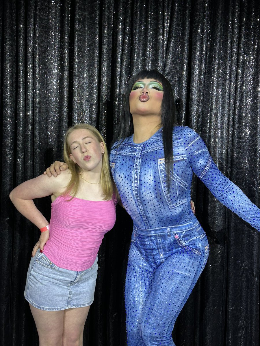 rileigh ✰ tweet media