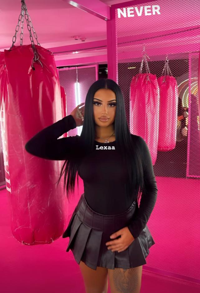 lexaaoff3's tweet image. Qui viens se battre ?😂