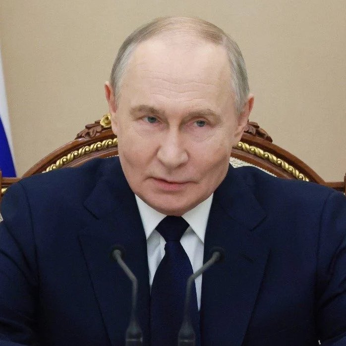 choquei's tweet image. 🚨AGORA: Zelensky sugere que Trump faça com Putin o mesmo que fez com Maduro.