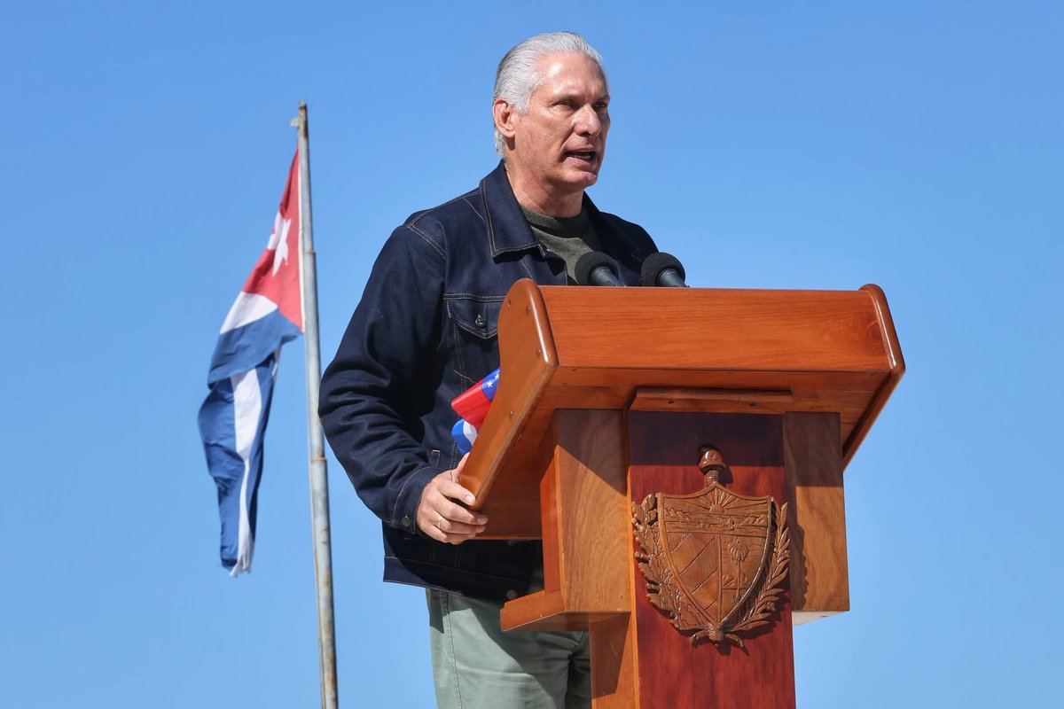 🚨🇨🇺🇻🇪A few hours after the US violated international law by invading a sovereign nation and kidnapping its leader, the people of Havana took to the streets in the thousands to ratify our solidarity with the people of Venezuela and the people of the Americas.