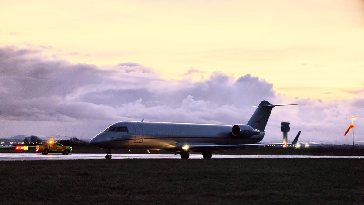 liholding's tweet image. Captured this moment at @lpl_airport this evening. Watching on the perimeter with my Wife &amp;amp; 2 year old Son. After 3 waves from @ryanair pilots and 1 @easyjet pilot made our Son smile ear-to-ear, we think he's first-flight ready for a potential holiday next year! #firsttimeflyer