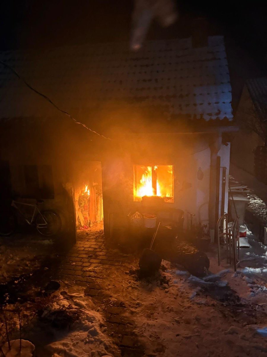 Ron_Prosor's tweet image. Meine Gedanken sind bei Andreas Büttner und seiner Familie. Wie ich ihn kenne, wird er nach diesem Angriff nur noch entschlossener gegen Antisemitismus aufstehen.

Denn der radikale Teil der „Palästina-Solidarität“ ist nicht nur antisemitisch, sondern terroristisch. Anschläge auf…